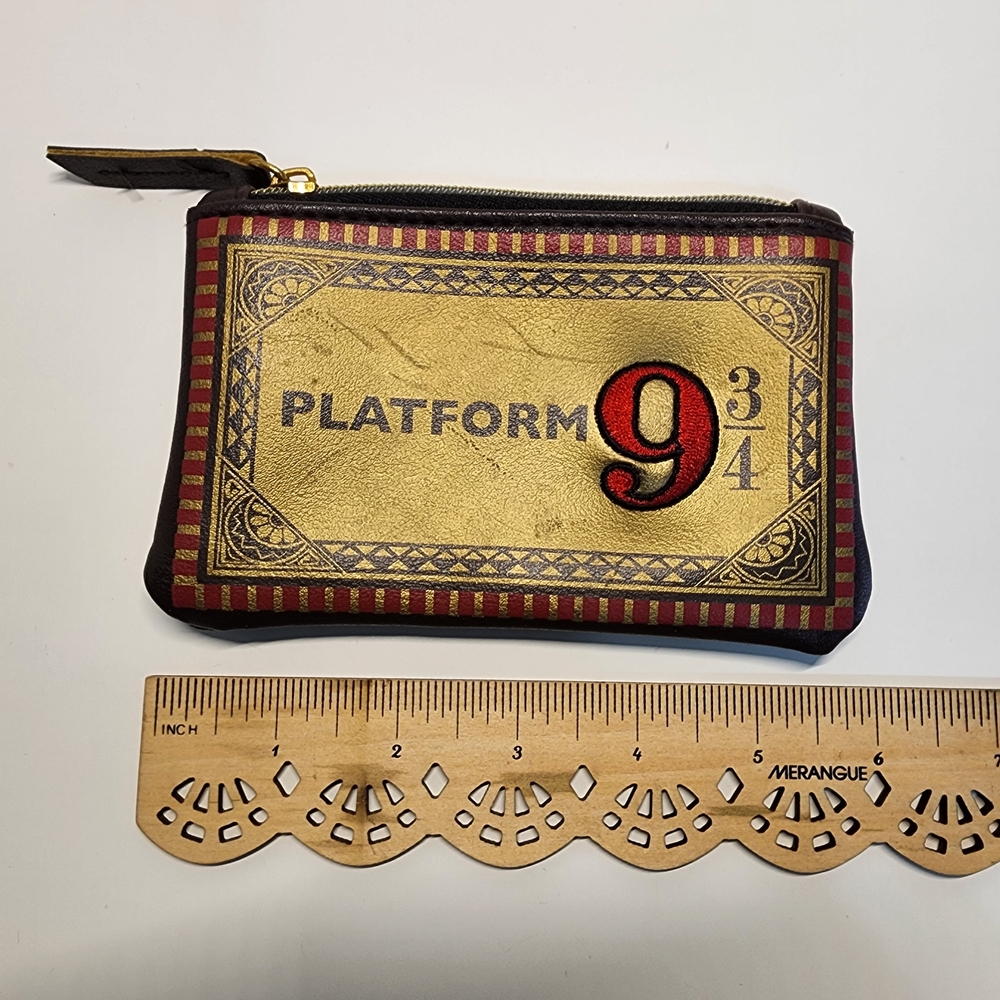 Hogwarts Express Coin Purse and Pouch Set - Picture 7 of 9